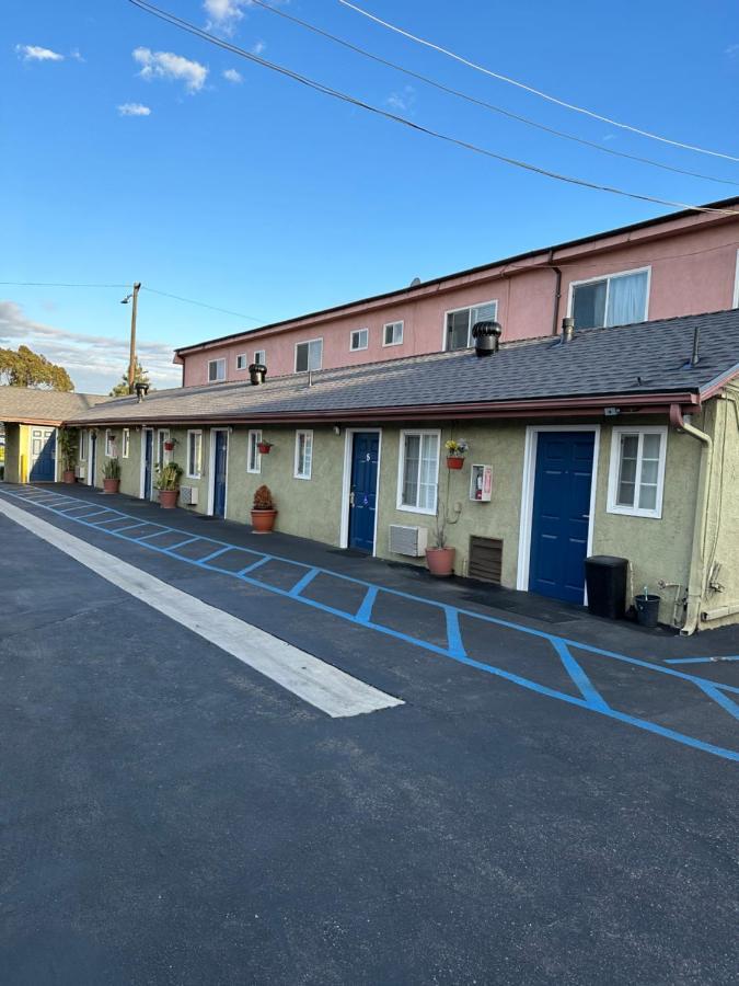 Vegas Motel West Athens ภายนอก รูปภาพ